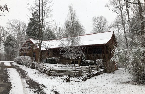 Wildwood Lake Cabin | Cabin Retreat- East TN