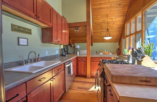 Redstone Cabin | Cabin Situated on Crystal River, Fishermen`s Dream