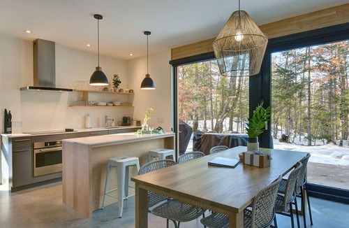 Lac Superieur Village Ski Chalet | Cabin Spahaus
