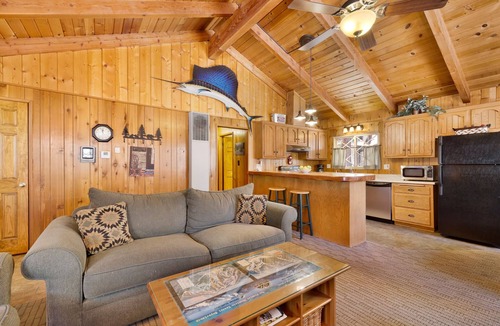 Big Bear Lake Cabin | Cabin Steps to Lake and Village