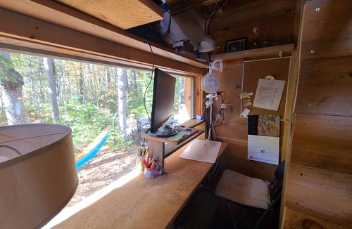 Jamaica Cabin | Cabin-Swim-Brook View-Woodfired Sauna-Firepit-Woodstove-7 min to Stratton-Dog OK