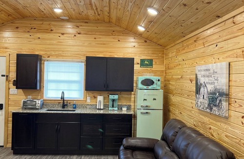 Lee County Cabin | Cabin Unit 2 of 6 with 1 bedroom and WiFi, AC in serene Paige