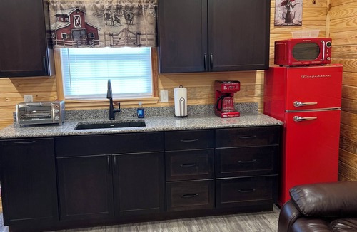 Lee County Cabin | Cabin Unit 4 of 6 with AC and WiFi in serene Paige