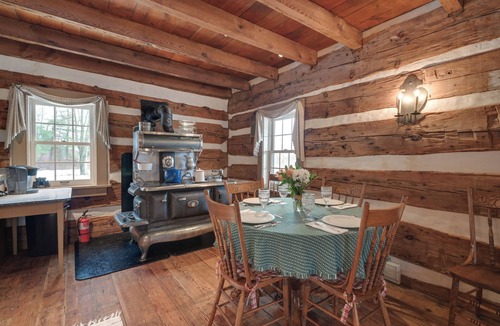 Pine Grove Mills Cabin | Cabin Vacation Rental ~ 8 Mi to Penn State!