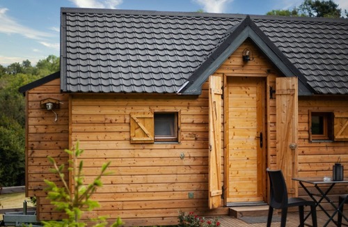 Segus Cabin | Cabin view on the mountain