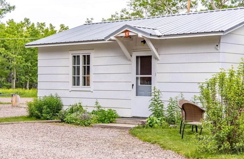 East Glacier Park Village House | Cabin w/Double Queen & full Kitchen. Jacobson's Cottages