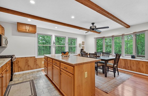 South Fork Ski Chalet | Cabin w/hot tub, deck & fire pit