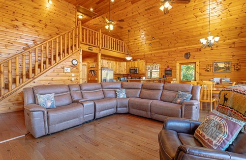 Lake Lure Cabin | Cabin w/Mtn Views, Dogs OK!