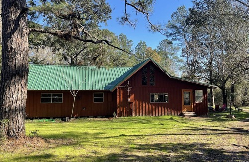 Cleveland House | Cabin w Pool - Serene & Secluded - 1 HR From Houston
