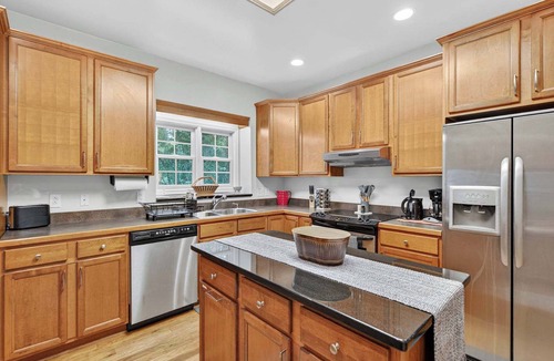 Luray House | Cabin w/screened porch, fire pit & dog-friendly