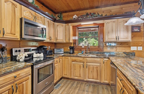Cosby Cabin | Cabin w/views-Indoor Pool-Theater-Game Room