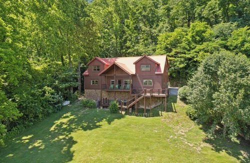 Cosby Cabin | Cabin w/views-Indoor Pool-Theater-Game Room