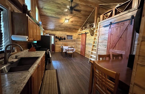 Huey Cabin | Cabin with river access