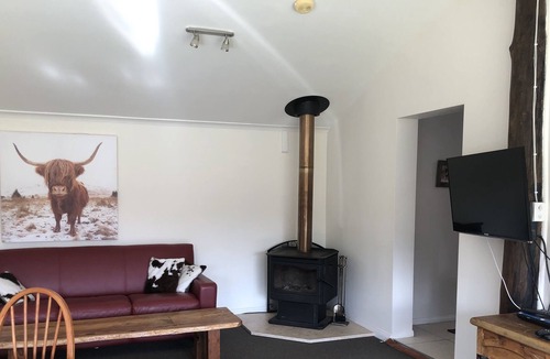 Bilpin Cabin | Cabin with Stunning Mountain Views