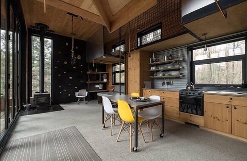 Eastman Cabin | Cabin Zoobox 68 Summa