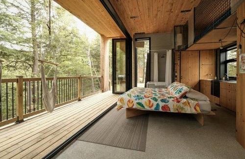 Eastman House | Cabin Zoobox 83