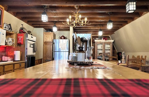 Cotton Gin Cabin | CabinOnTheCreek.Tx-Lake Limestone- tasteful rustic charm & grace.