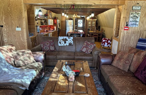 Cotton Gin Cabin | CabinOnTheCreek.Tx-Lake Limestone- tasteful rustic charm & grace.