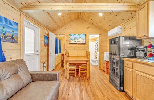 Marathon Cabin | Cabins at Bonefish Bay