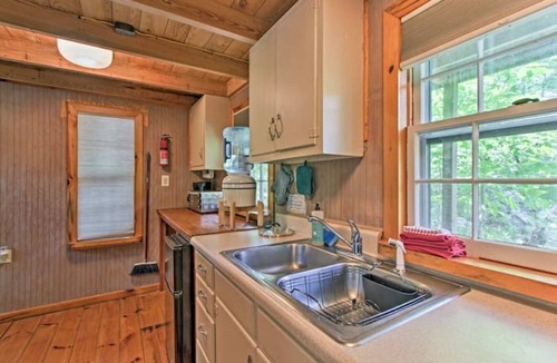Del Rio Cabin | Cabins at Brush Creek Mtn - Falcons Nest