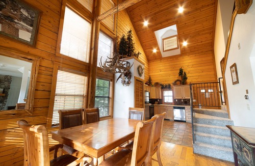 Branson Theater District Cabin | Cabins at Grand Mountain