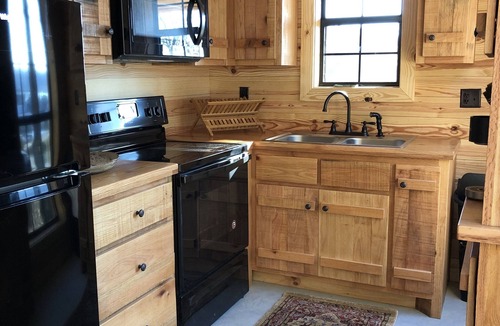 Fulton Cabin | Cabins At Midway