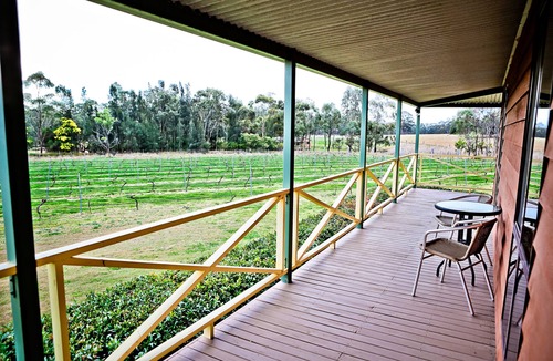 Pokolbin Cottage | Cabins on Halls