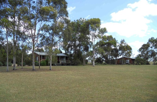 Pokolbin Cottage | Cabins on Halls
