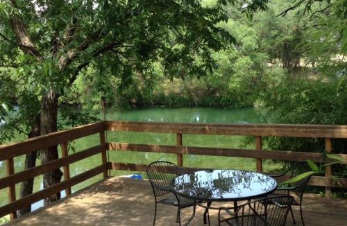 Mertzon Cabin | Cabins on Spring Creek, LLC