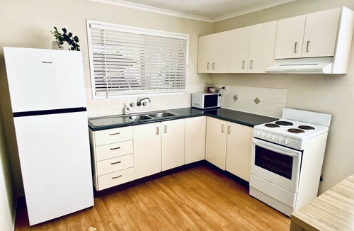 Caboolture South House | Caboolture, Central Location, Sleeps 8
