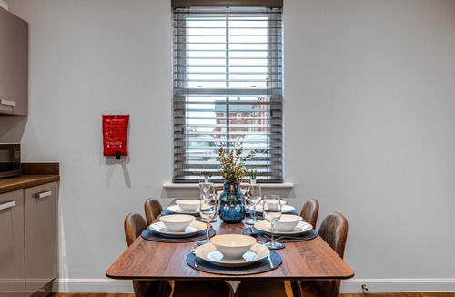 Colchester House | Caboose Stays - Cavalry Road