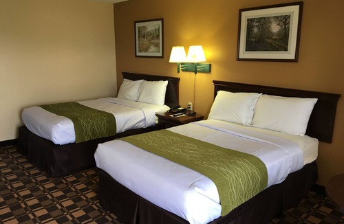 Lancaster Hotel | Cabot Inn & Suites