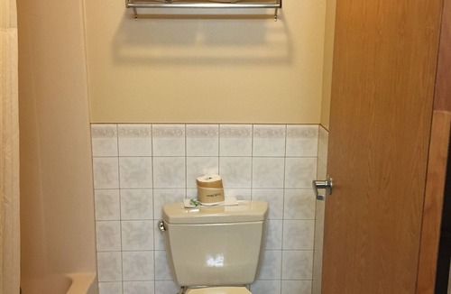 Lancaster Hotel | Cabot Inn & Suites