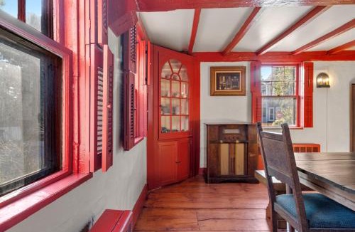 Beverly House | Cabot