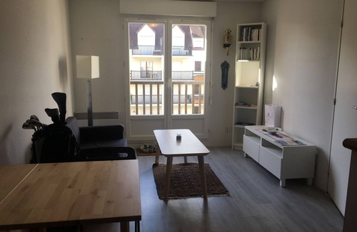 Cabourg Apartment | Cabourg: Beachside apartment, balcony, internet, parking