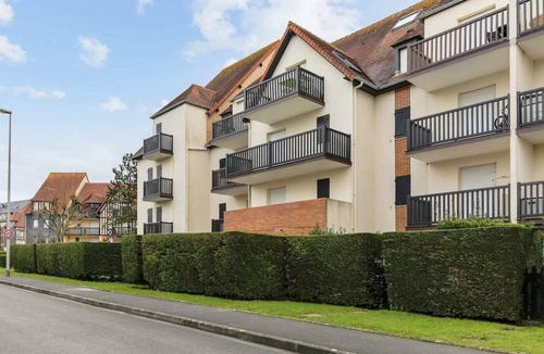Cabourg Apartment | Cabourg Emeraude classé 2* 150M de la plage parking gratuit