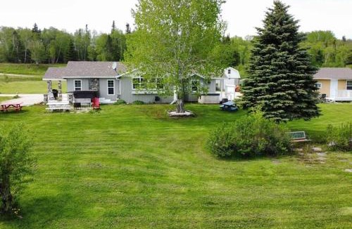 Reidville Resort | Cache Rapids Vacation Rental