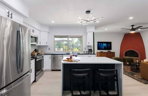 Buenavante House | Cactus+Cocktails-Private Pool-Mins to WMPO!