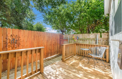 North San Antonio - SAT Cottage | Cactus Cottage - Safe, Cozy & Pet Friendly.