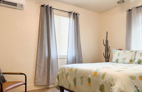 Escalon Cottage | Cactus Cottage spacious 1 bedroom 1 bathroom Pet Friendly