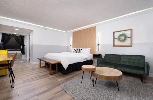Amarillo Hotel | Cactus Cove Inn and Suites