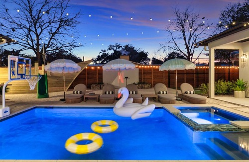 Allandale House | Cactus Cove - Luxe Adventures by Hello Hideout