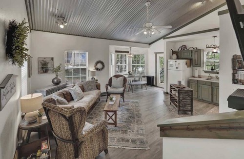 Fredericksburg House | Cactus Flower Peaceful Hill Country Escape!