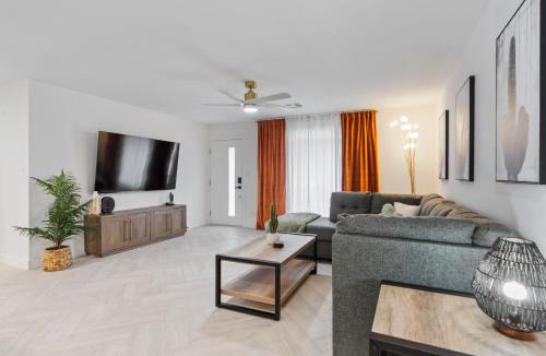 Cox Heights House | Cactus On Palm 4br W Private Pool