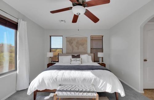 Green Valley House | Cactus Retreat Pool Fire Pit Pet Friendly