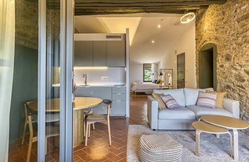 Palau-Saverdera Apartment | Cadaques Apartment.