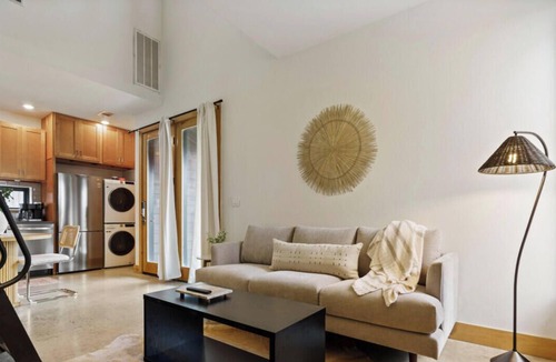 Montopolis House | Caddie St #A xxxxxxx