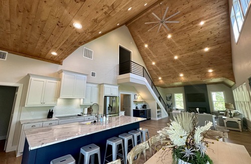 Glenwood Cabin | Caddo Cabana- Waterfront on the Caddo River. Sleeps 16 in beds.