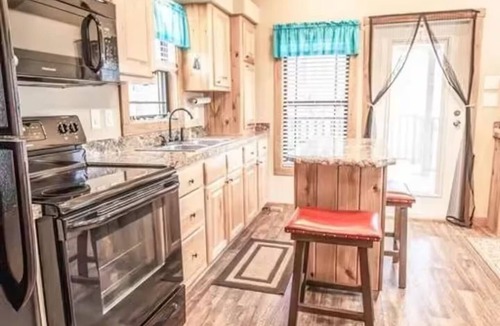 Karnack House | Caddo Lake Retreat & Boat Ramp