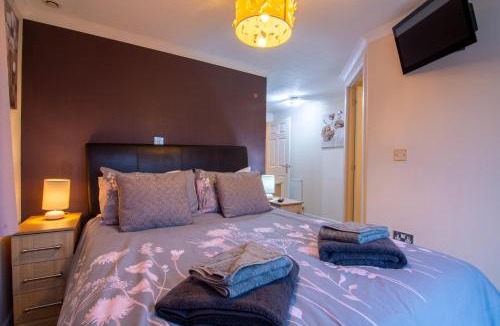 Wisbech House | Caddy Lodge